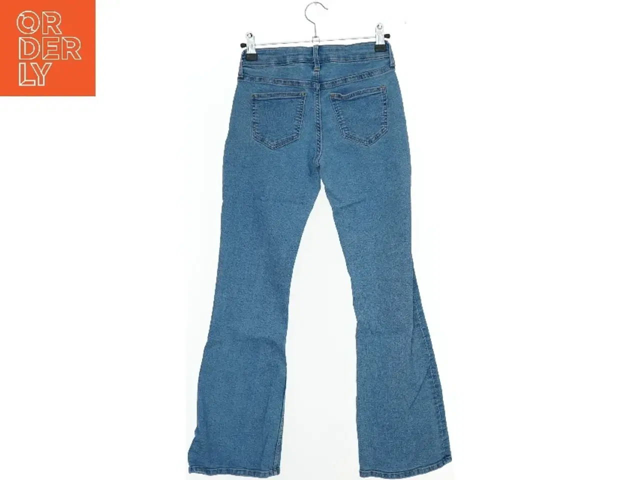 Billede 2 - Blå jeans med svaj fra H&M (str. 146)