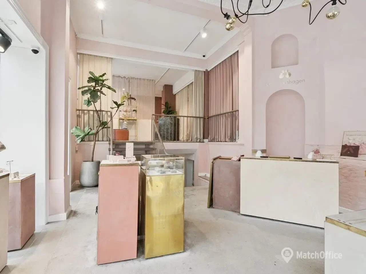 Billede 3 - Flot og meget synligt detaillejemål på Østerbro