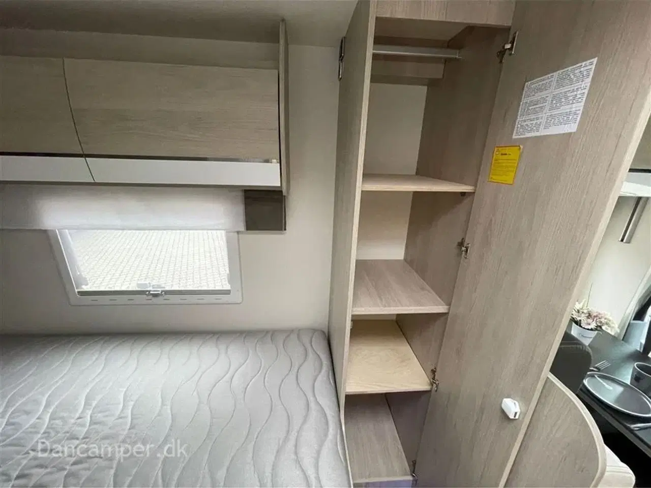 Billede 28 - 2019 - Chausson Flash 515   Anvisningsbil!  2019 model! En ejer! Under 6m. 170Hk Ford, model med fransk seng, markise og NX5-alarm. Nysynet.