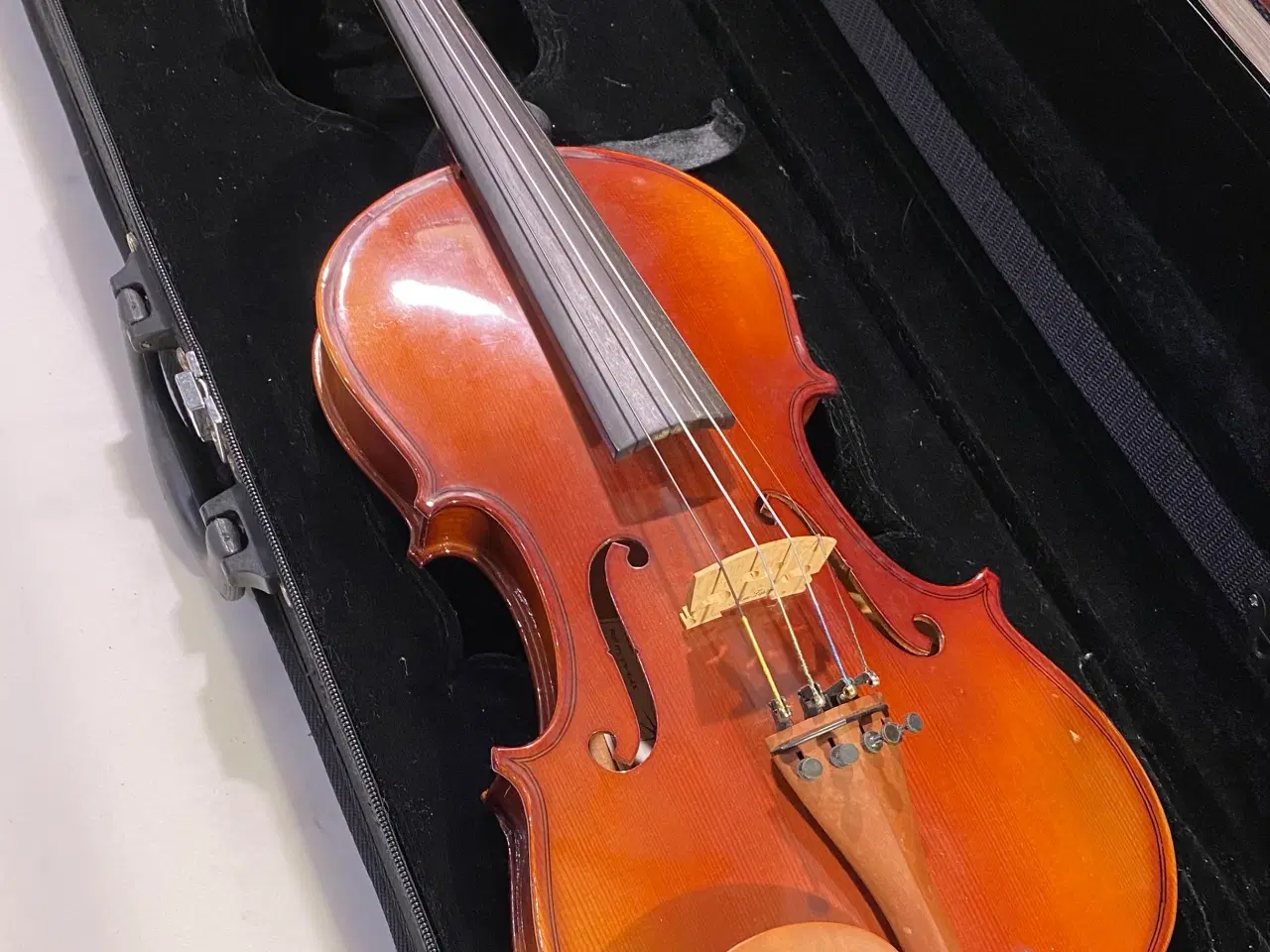 Billede 5 - Violin  I original kasse,længe på violinen er 59 c