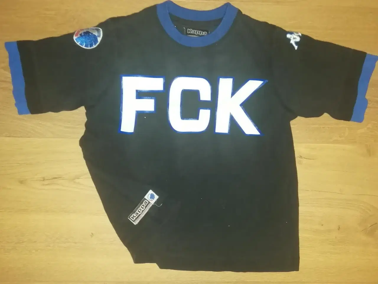 Billede 2 - RETRO FCK KAPPA TSHIRT, STR. 128, FIN STAND