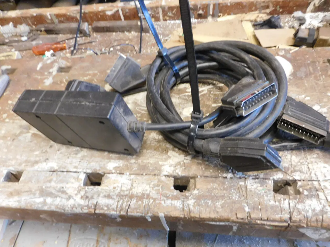Billede 3 - Mange forskelige Kabler