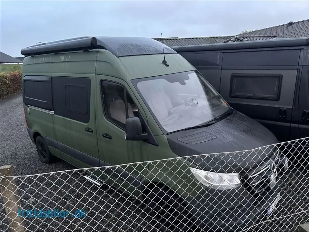 Billede 1 - 2024 - Hymer Free S600 Blue Evolution 170 HK   Hymer Free S600 bygget på MB Sprinter i en Blue Evolution med Hævetag og fed Grøn farve