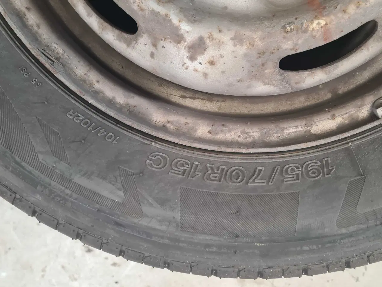 Billede 3 - Sommerdæk til ford Transit