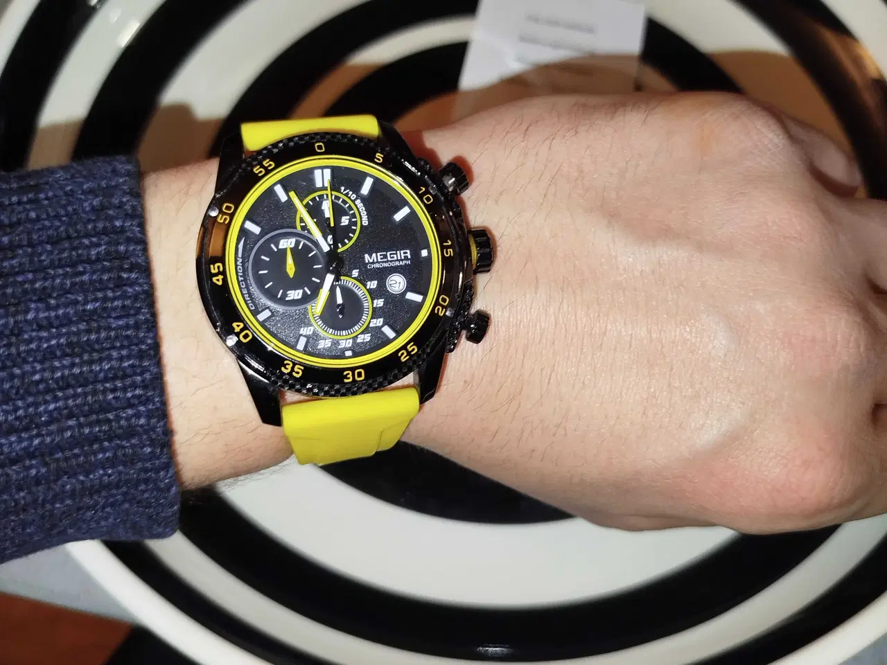 Billede 1 - herre ur i flot sort og gul farve