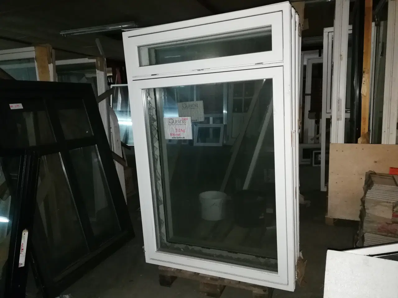 Billede 1 - 3 NYE ENS VINDUER, 107,5x165 KR2200/STK