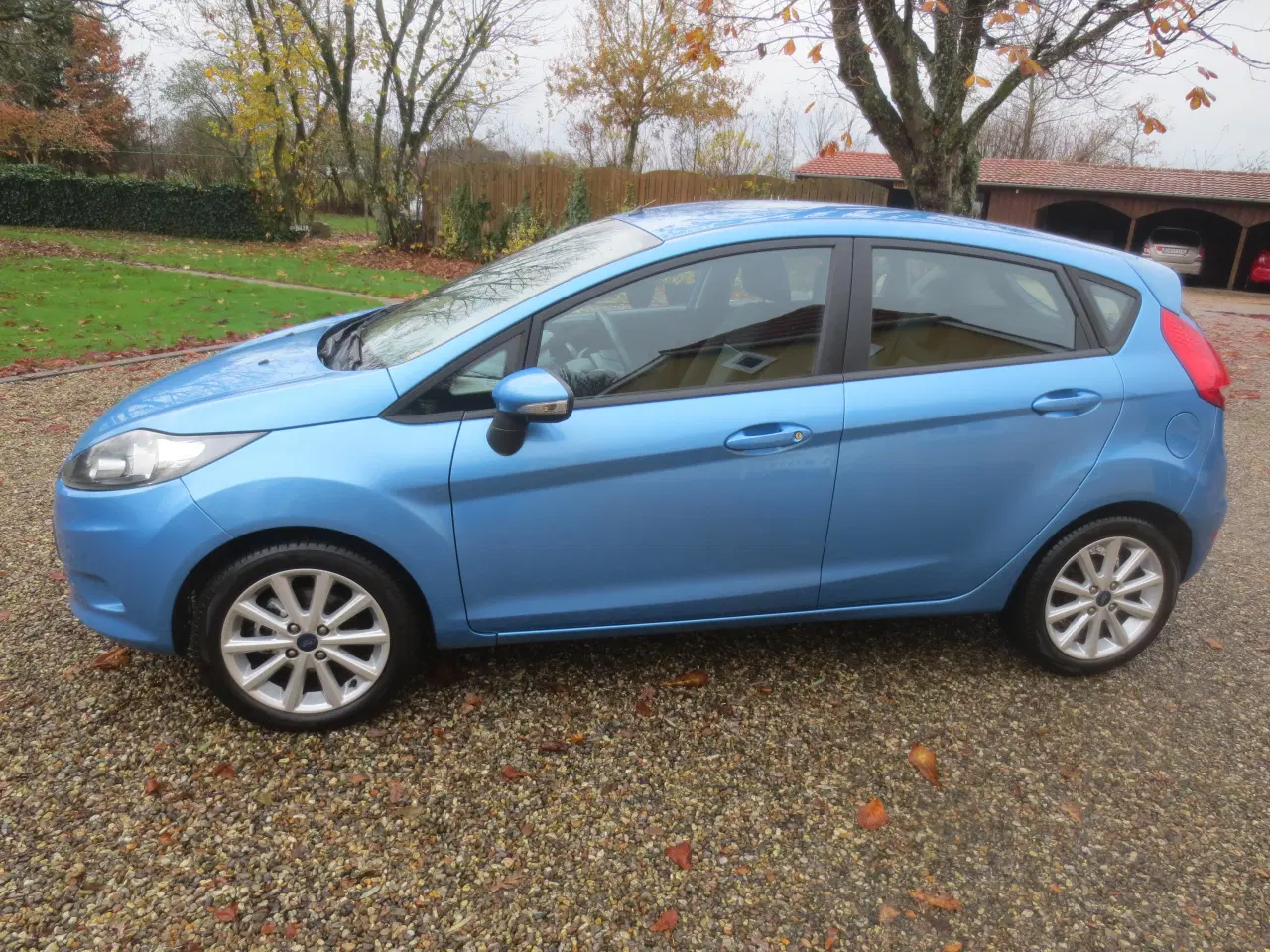 Billede 2 - Ford Fiesta 1.25 Årg 2011. Nysynet.