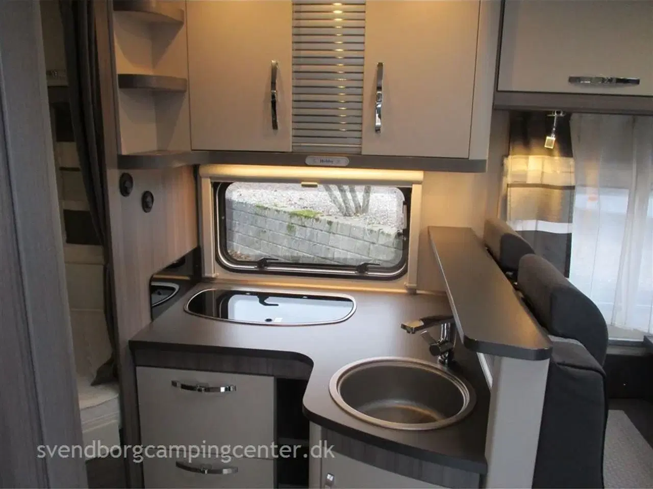 Billede 13 - 2022 - Hobby Optima On Tour T70 E Fremstår som en ny og med rigtig meget udstyr.