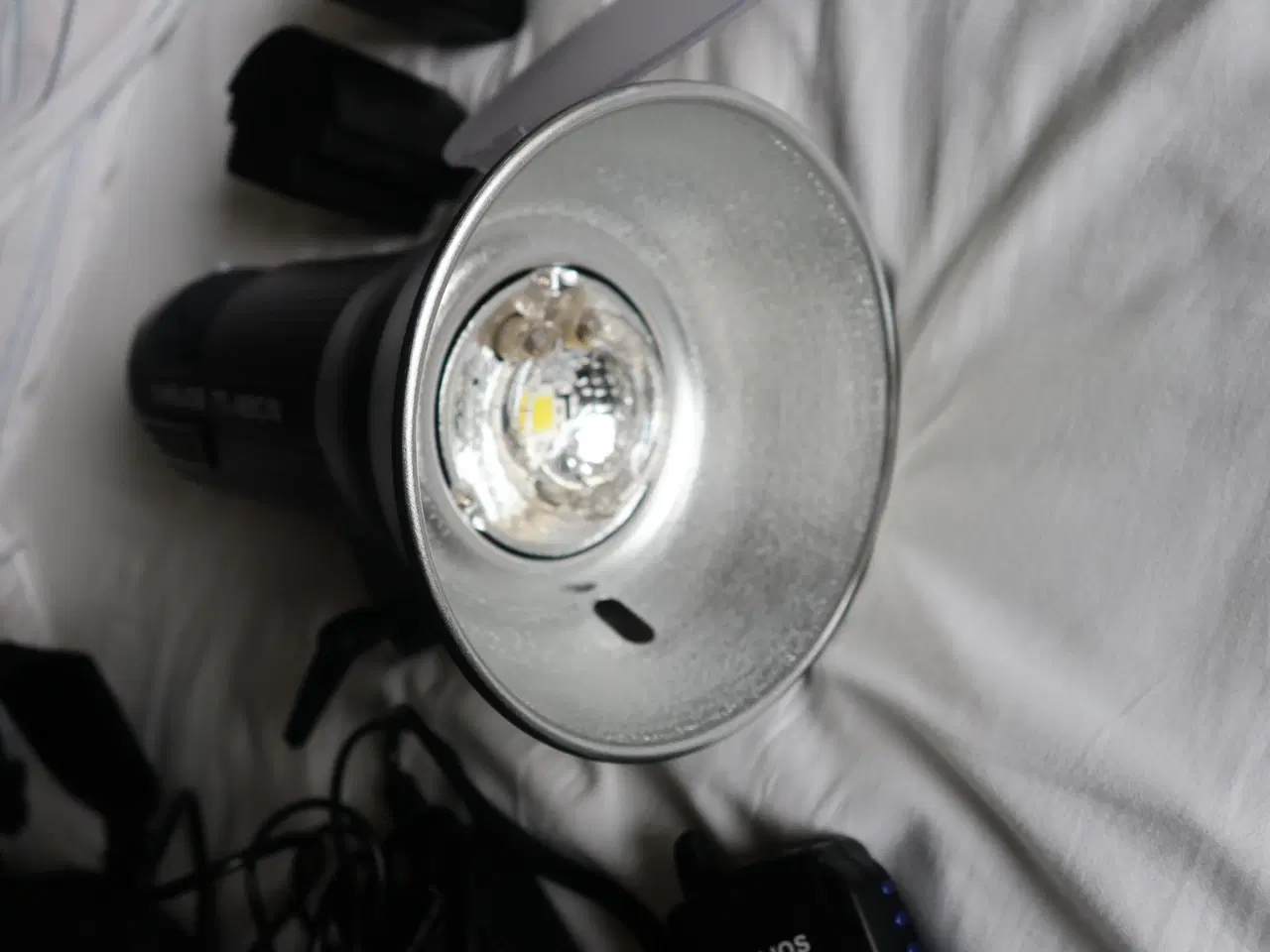Billede 1 - Bærbar Helios 6100 TTL flash anlæg på batteri
