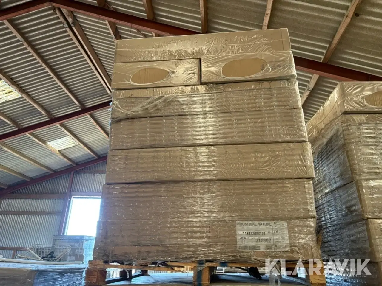 Billede 2 - Akustik- og loftsplader Rockfon Industrial Nature stenuld 407,82 m2 3 paller (42 kasser)