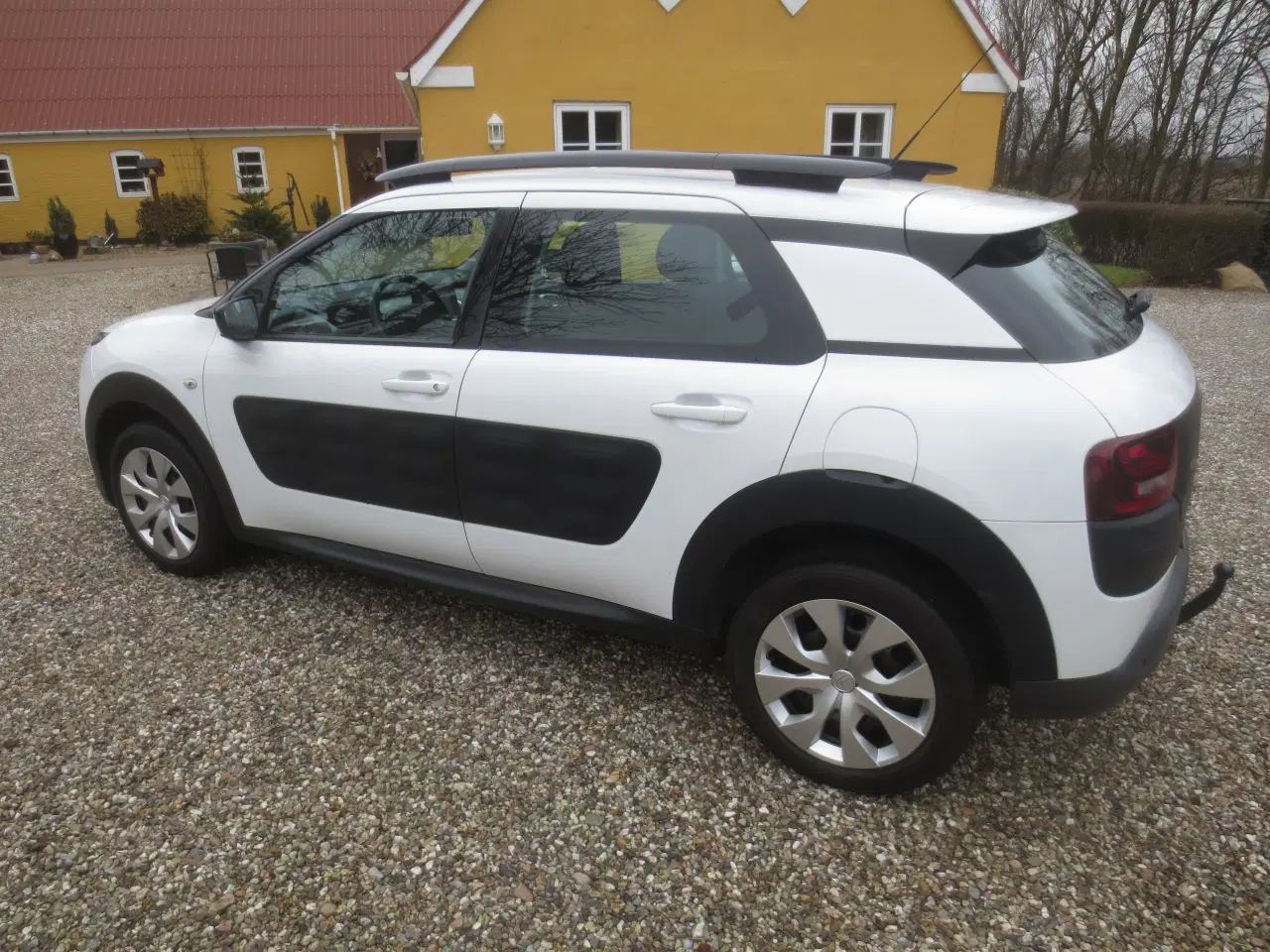 Billede 10 - Citroen C4 Cactus 1.2 i Km 144. År 2015. Nysynet.