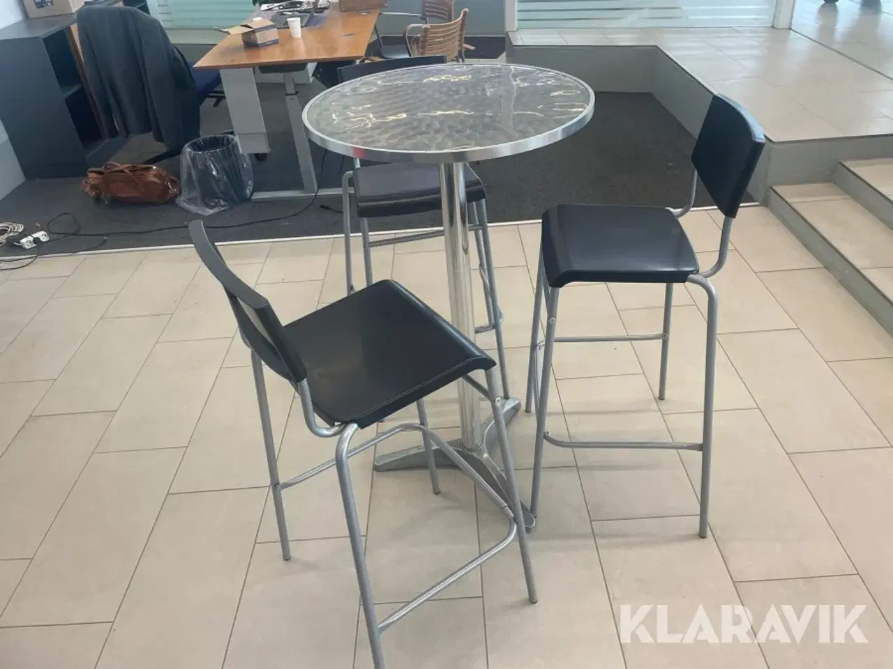 Billede 2 - Café bord plus barstole