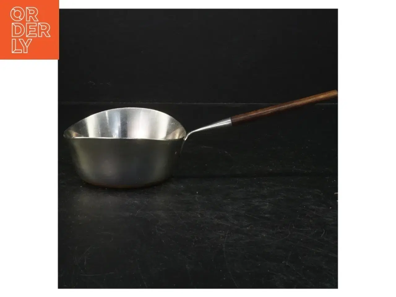 Billede 1 - Rustfri stålpande med træhåndtag (str. Ø. 11 cm. længde, 25 cm)