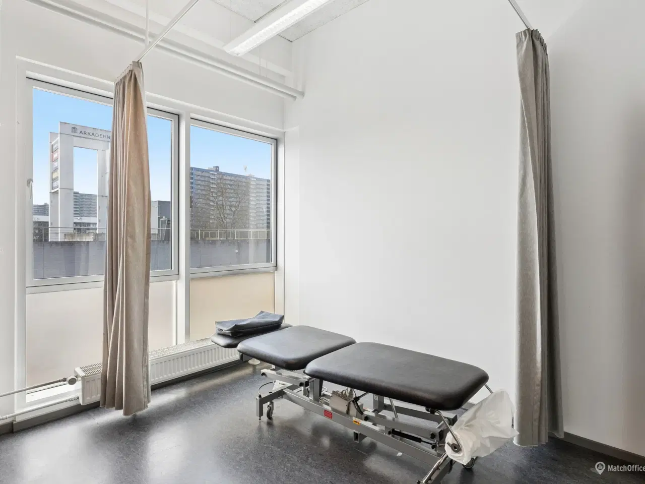 Billede 7 - Lyst kontor- eller kliniklejemål tæt på offentlig transport og Motorring 3