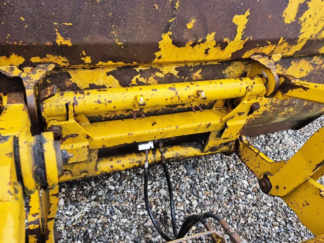 Billede 11 - Hydrema 906B / hy. skift for og bag / skovlsæt / årgang 1997