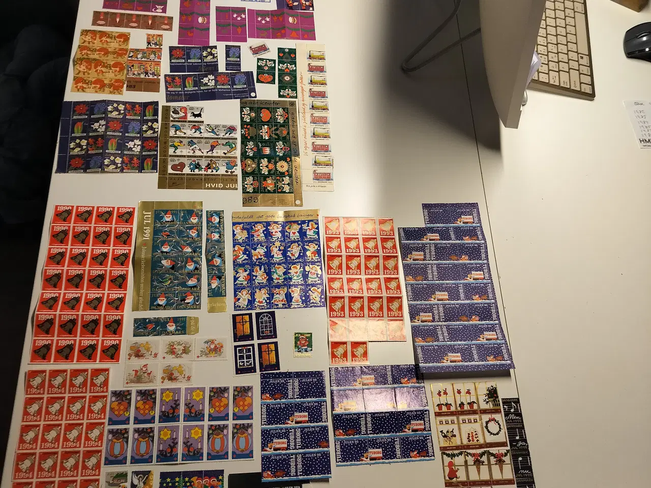 Billede 1 - julefrimærker 400 stk blandet