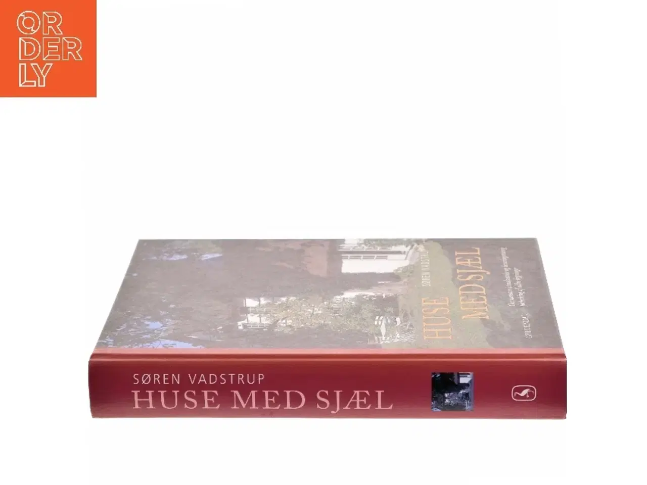 Billede 2 - Huse med sjæl : om nænsom istandsættelse og bevaringsmæssig forbedring af ældre bygninger af Søren Vadstrup (Bog)
