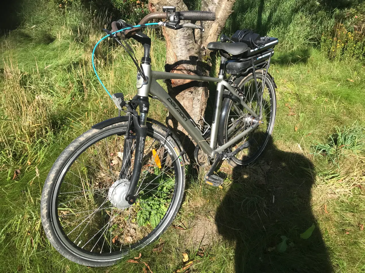 Billede 4 - Elcykel Mærke Devron 2 Batteri, Oplader og Nøgle