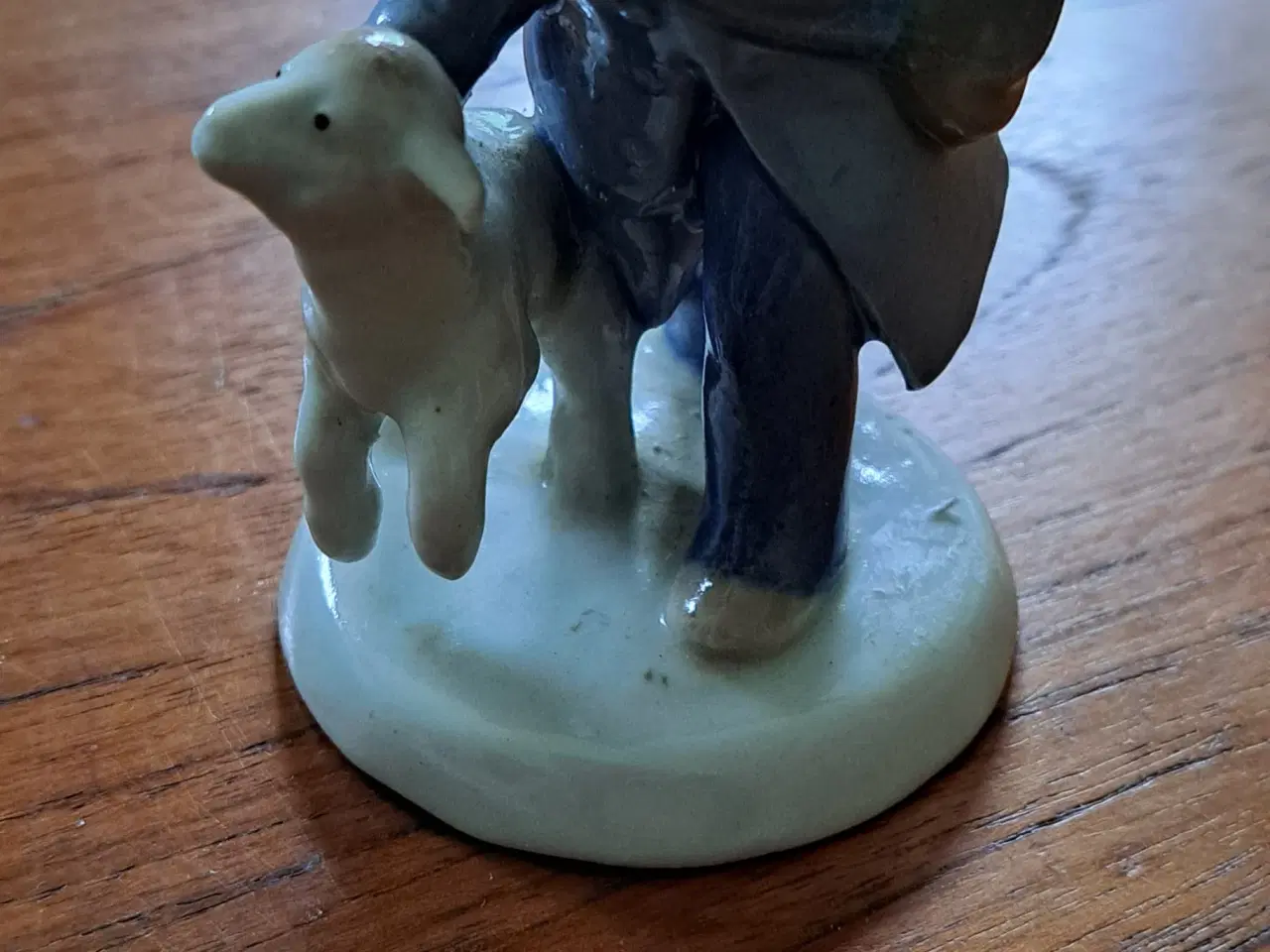 Billede 4 - Dreng med lam