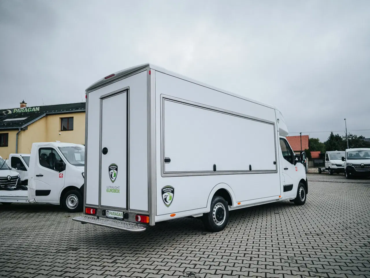 Billede 4 - Fabriksny FOODTRUCK / MADVOGN - Indret selv