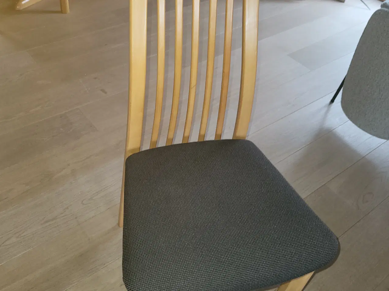 Billede 1 - 6 Spisebordstole i fin stand