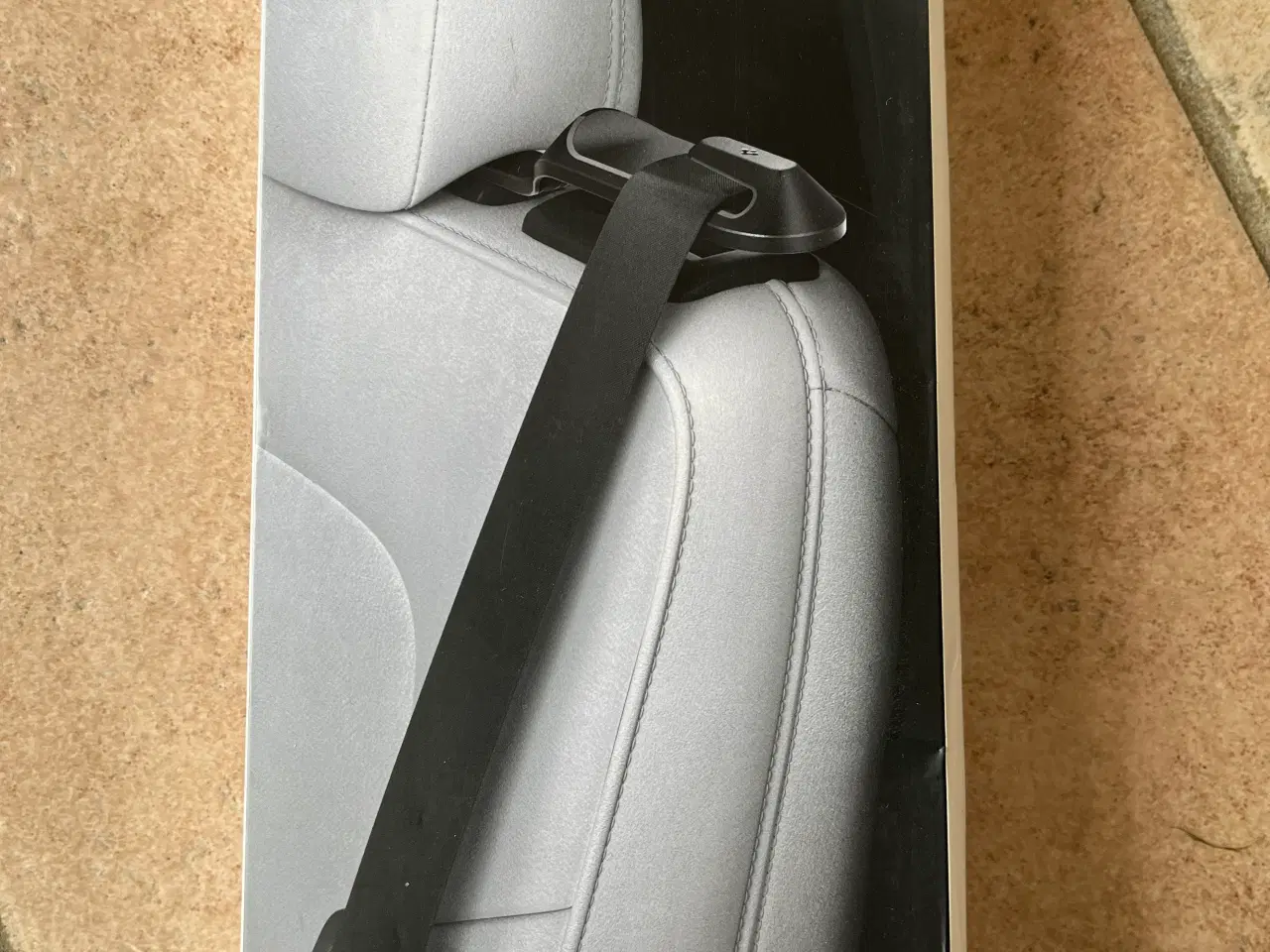 Billede 1 - TESLA sikkerhedsseleholder