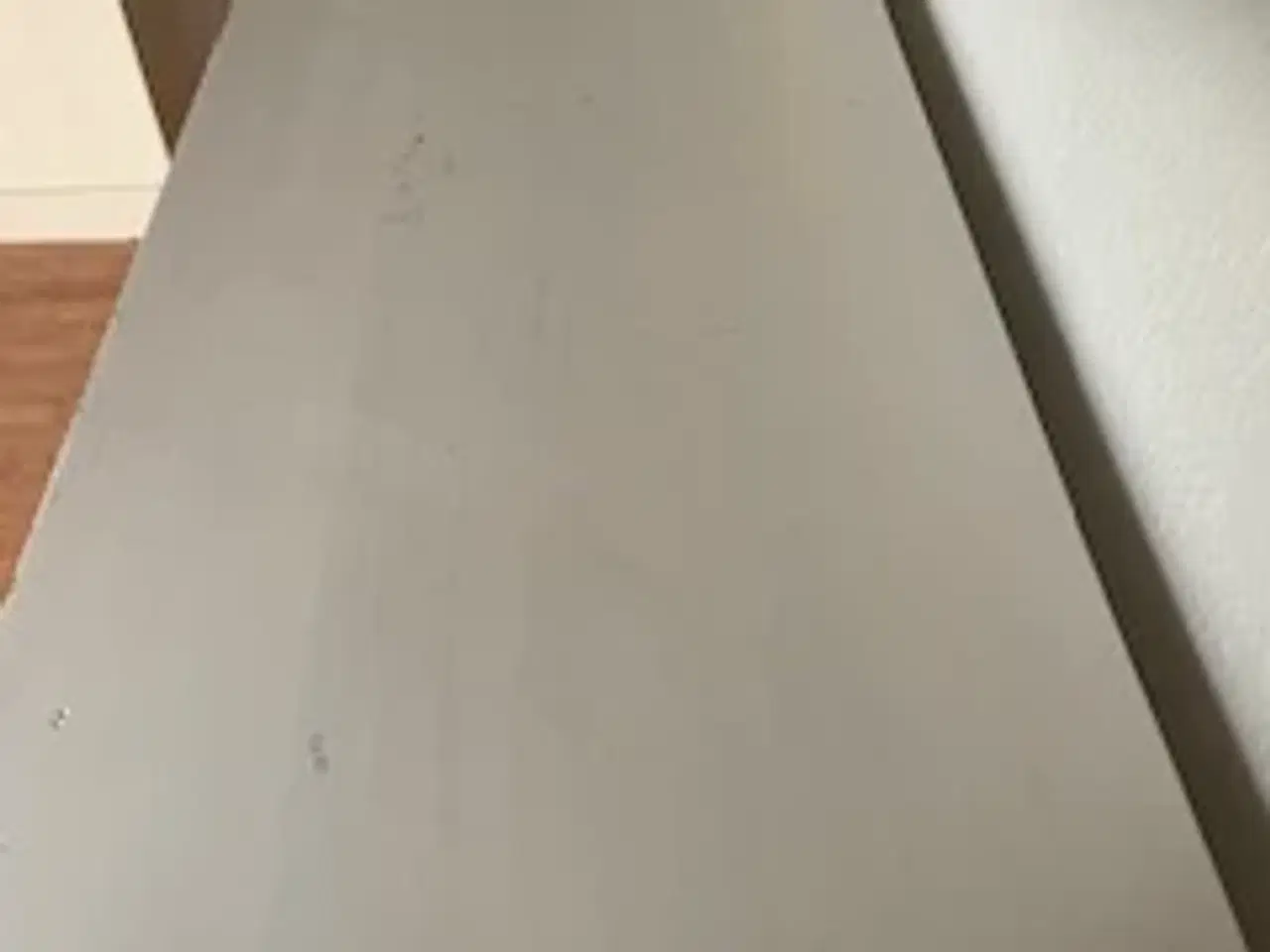 Billede 5 - Købmandsdisk, har ridser på overfladen se billeder