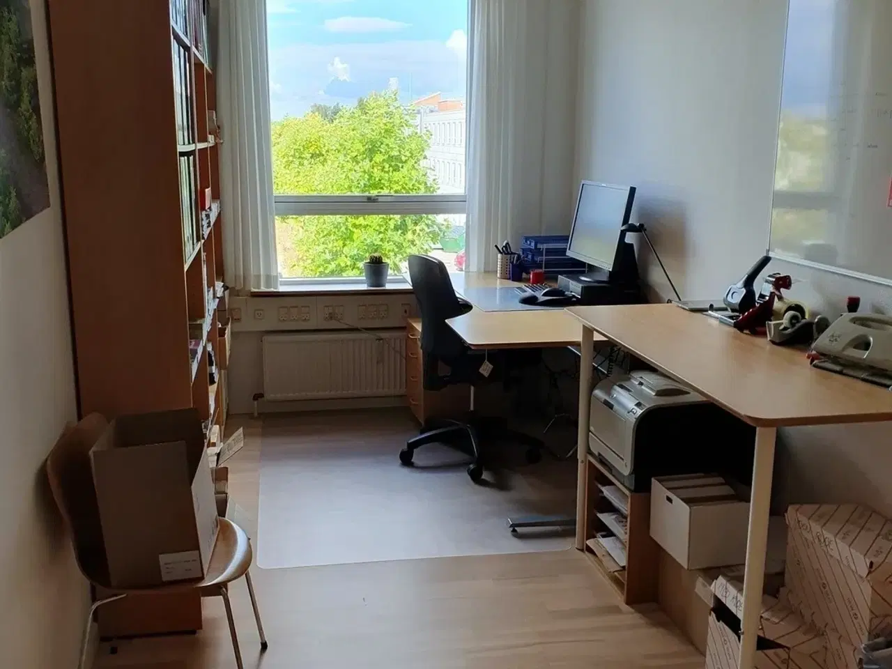 Billede 7 - Kontor med god indretning