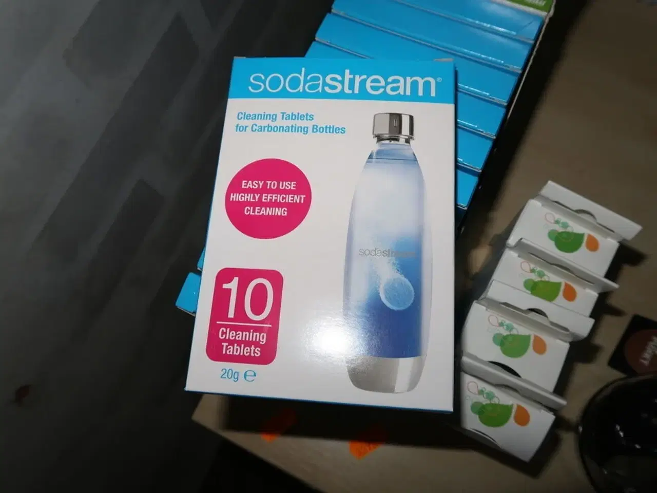 Billede 2 - Rengøringstabletter samt låg SODASTREAM