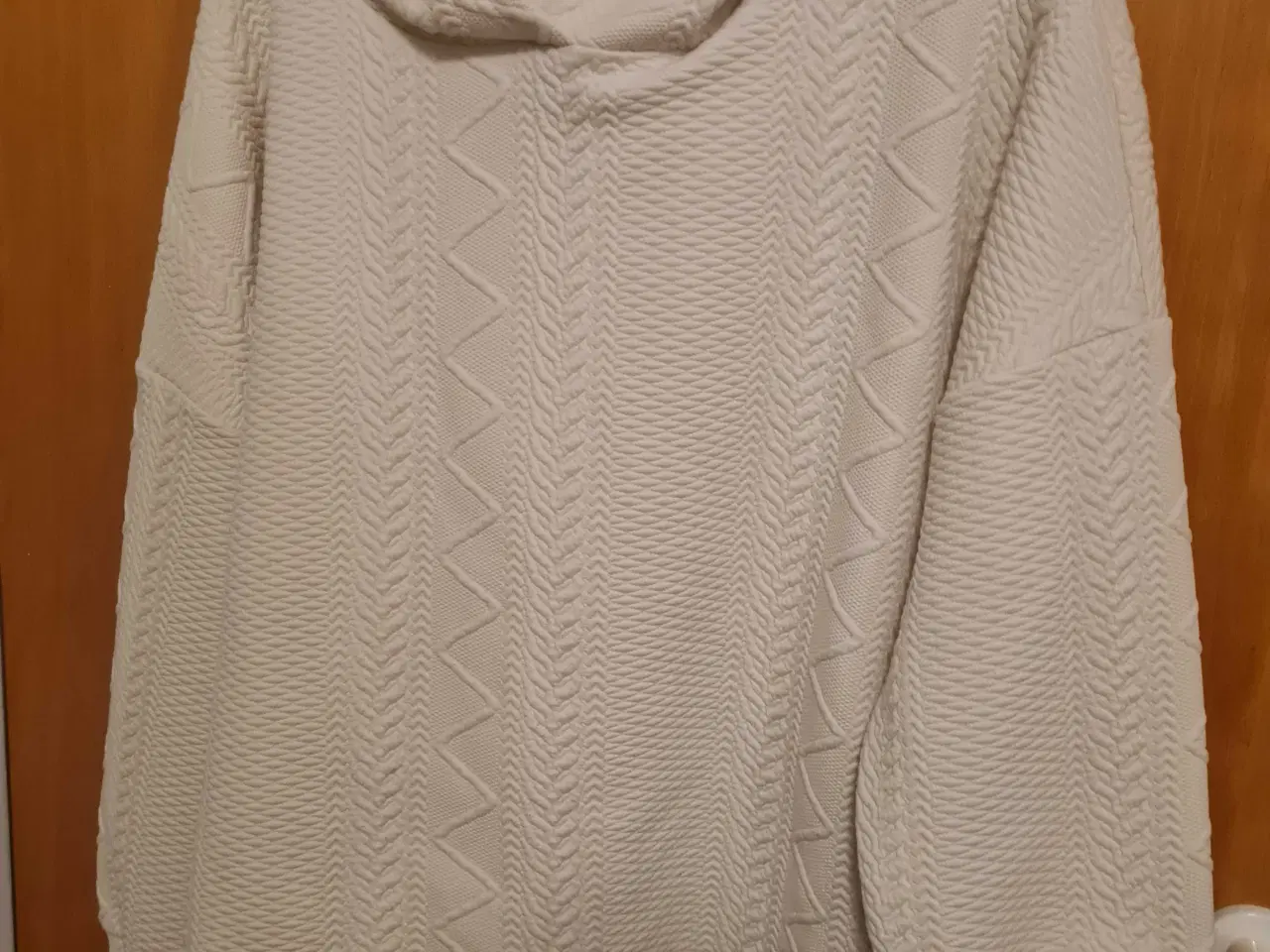 Billede 5 - Hoodie str M 46-48 Only Carmakoma 