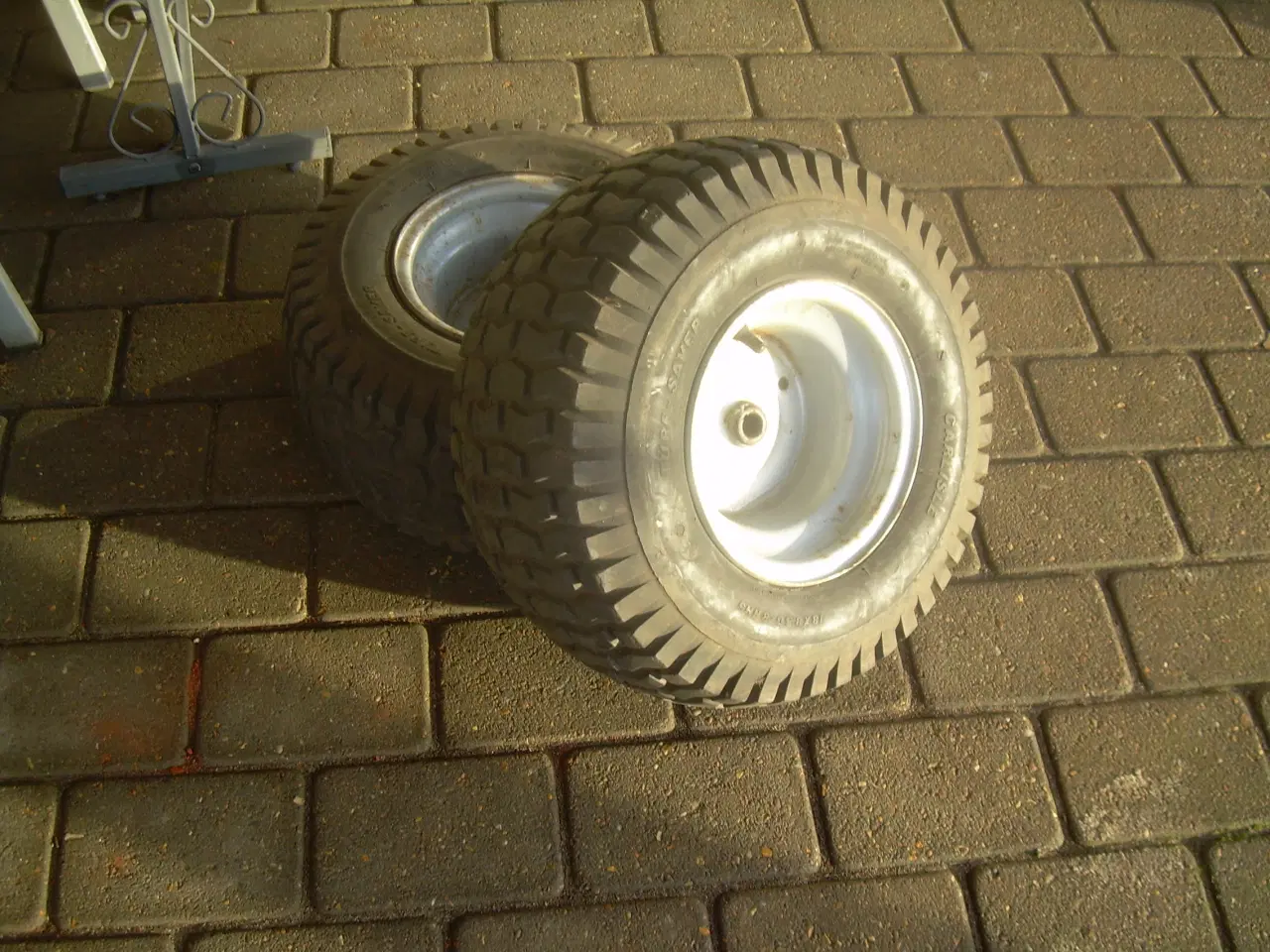 Billede 2 - Fine hjul til Havetraktor