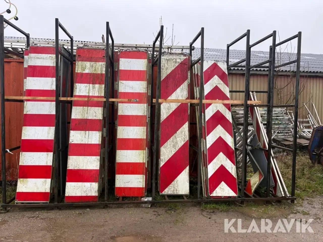 Billede 3 - Stativ med vejskilte cirka 39 skilte