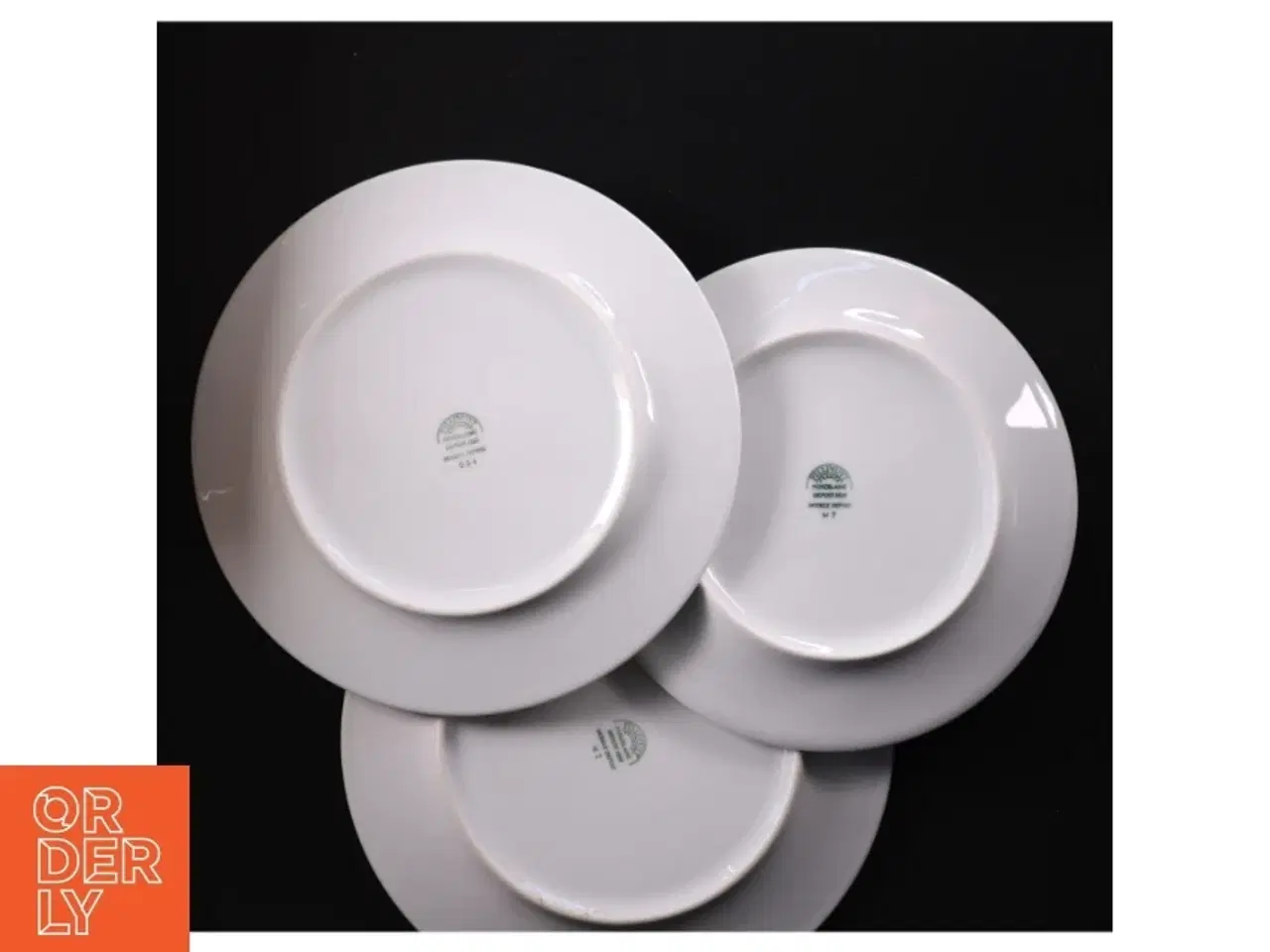 Billede 4 - Porcelæns middagstallerkener (3 stk) fra Hotel Porcelain Bistro (str. O 22 cm og ø 20 cm)