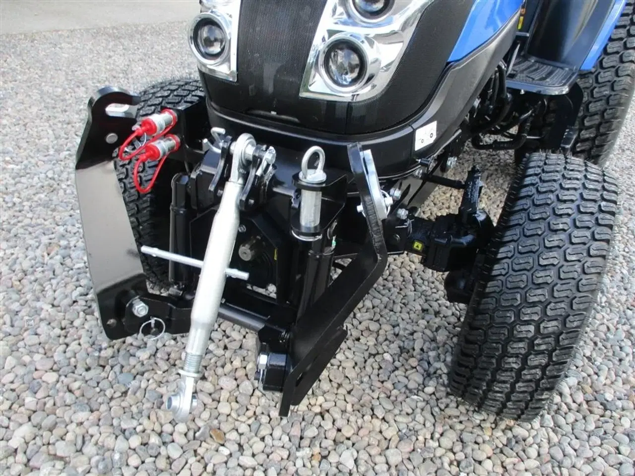 Billede 2 - Solis 26 HST med Frontlift & FrontPTO