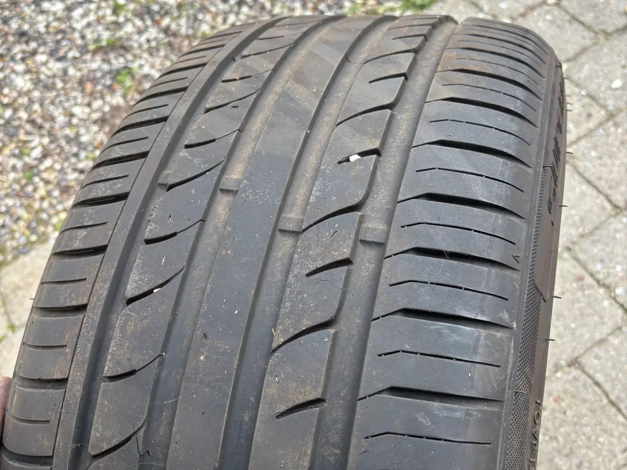 Billede 1 - 275/35-19 sommerdæk superia