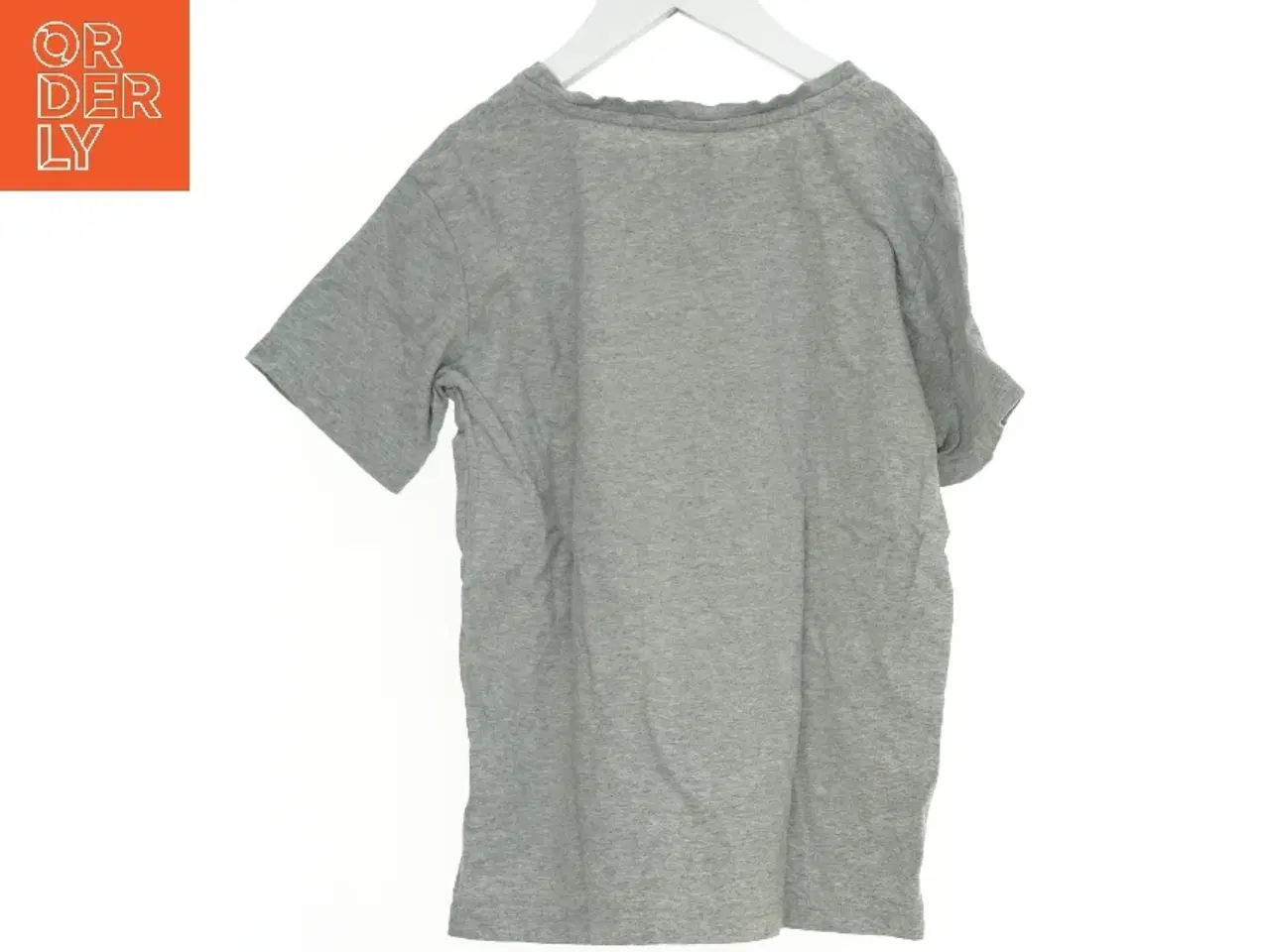 Billede 2 - Grå T-shirt med tryk fra Mads Nørgaard (str. 140)