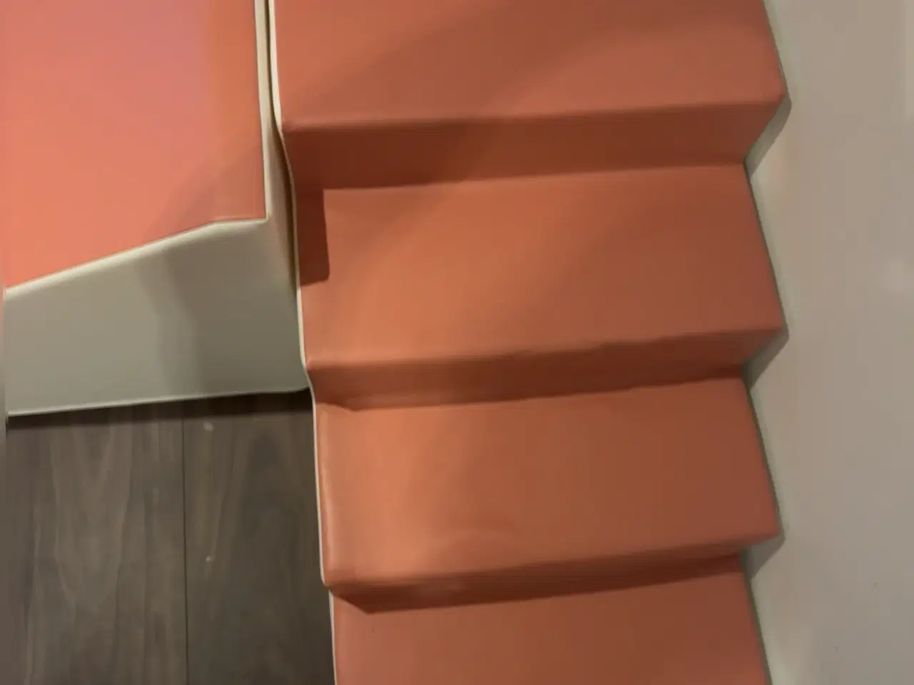 Billede 1 - Rutsjebane med trappe fra Legeskum. 