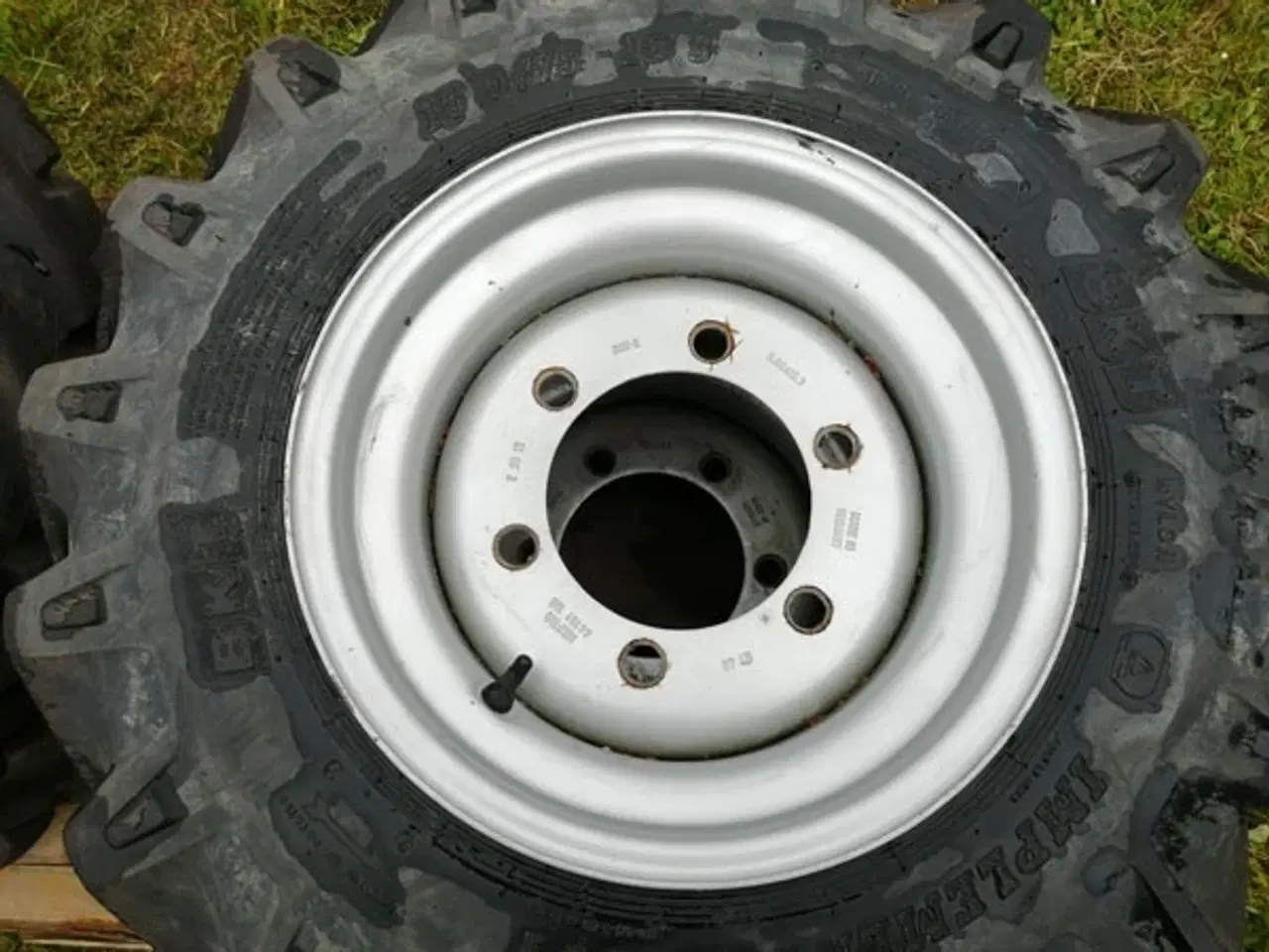 Billede 3 - - - - Komplette BKT hjul 10.0/75-15.3