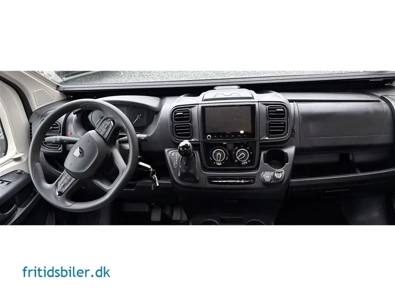 Billede 7 - 2025 - Bravia 636 140 Hk   Bravia 636 Den store camper med alt hvad hjertet begære og masser af plads til de stille afkroge af verdenen eller den skønne storbys ferie.