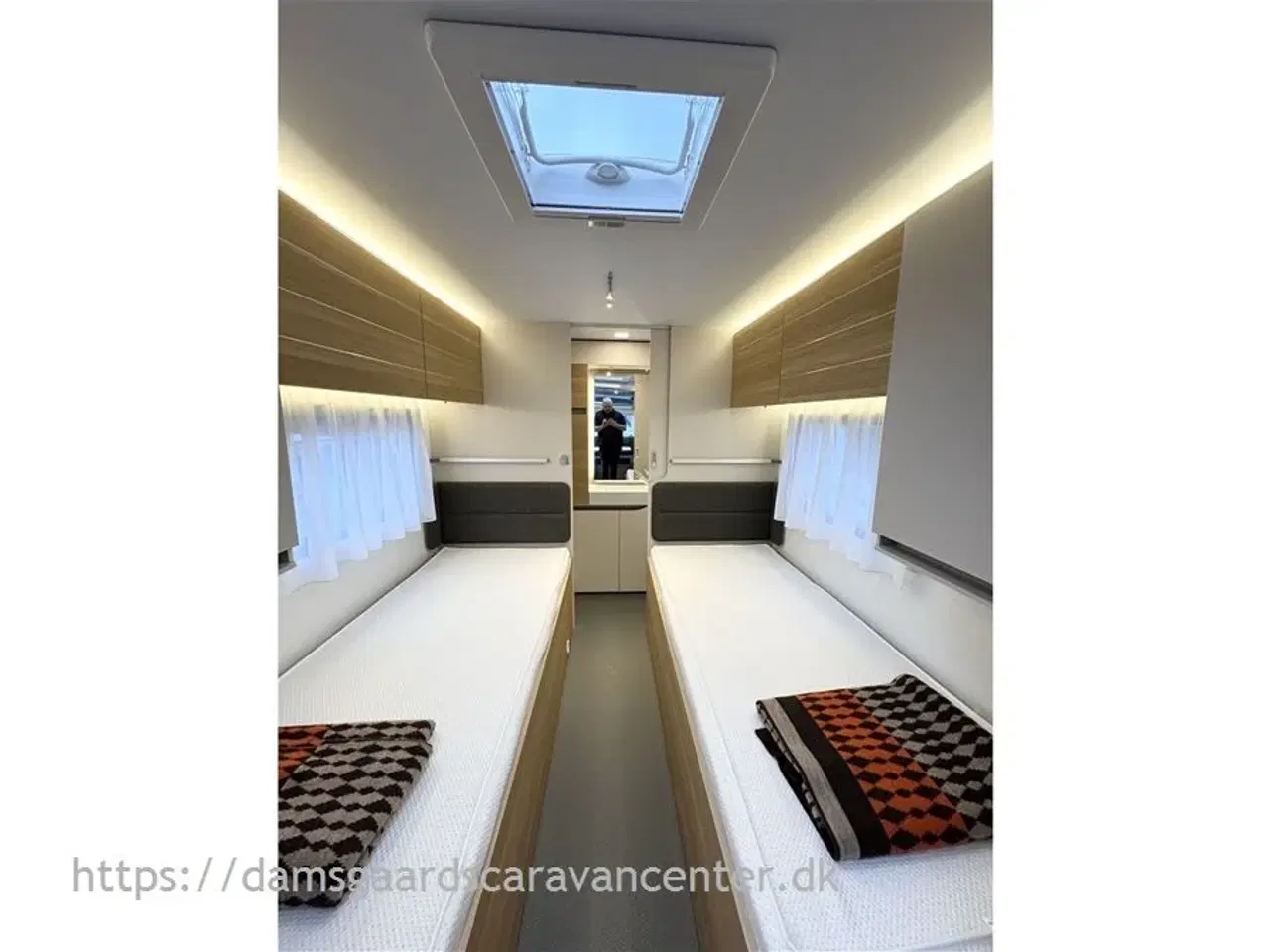 Billede 9 - 2021 - Adria Adora 572 UT   Enkeltsenge-Endebad-Gulvtemp.-Mover