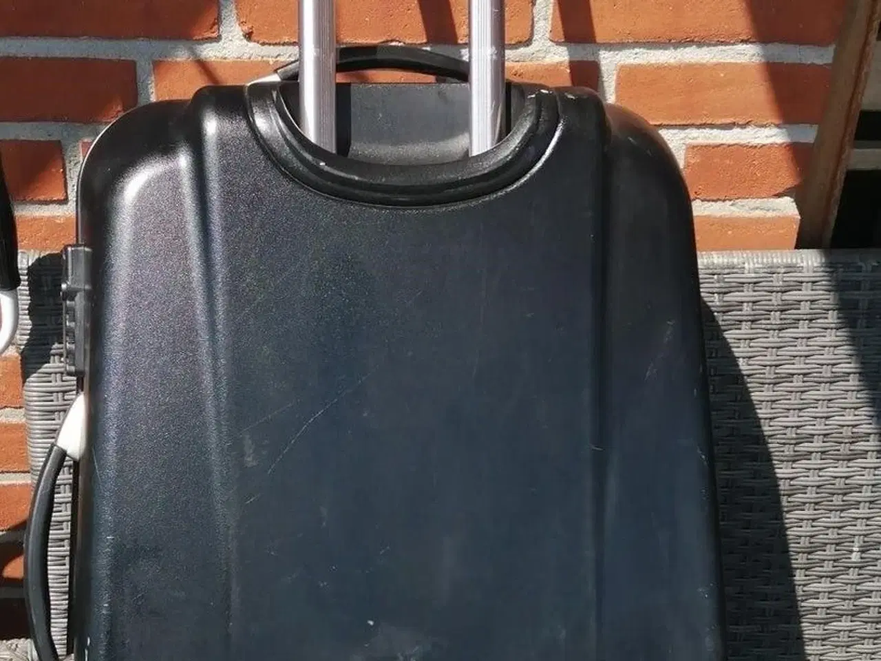 Billede 3 - DELSEY, LETVÆGTS HARDCASE KUFFERT,FLOT STAND