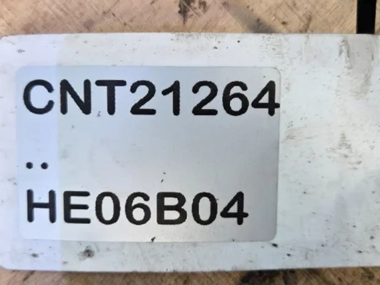 Billede 9 - New Holland LB115B Cylinder 85800070