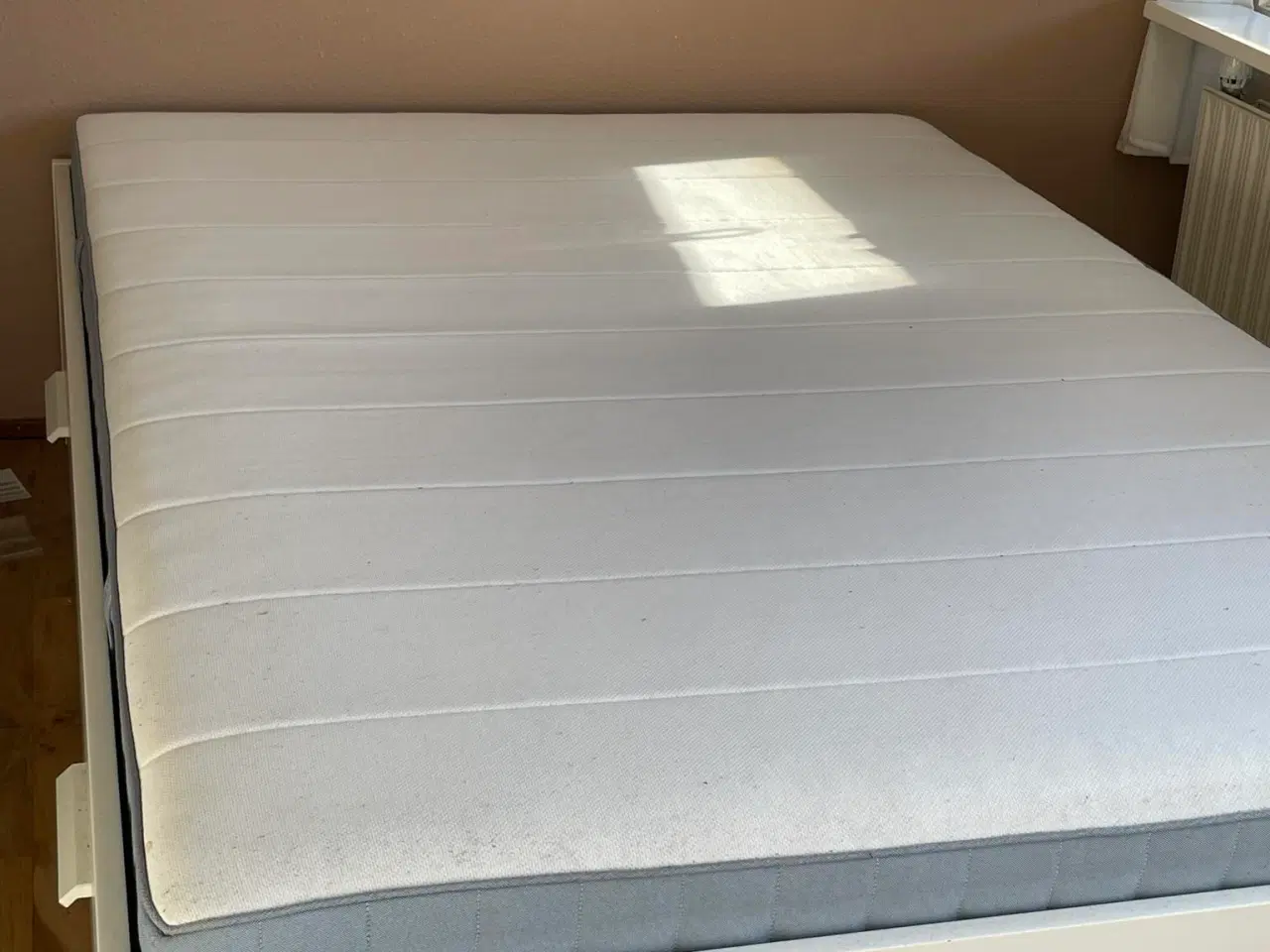 Billede 3 - Seng - Ikea