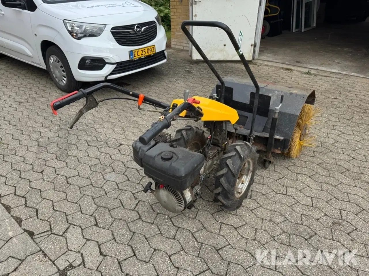 Billede 3 - Redskabsbærer Texas Protrac 700 med kost