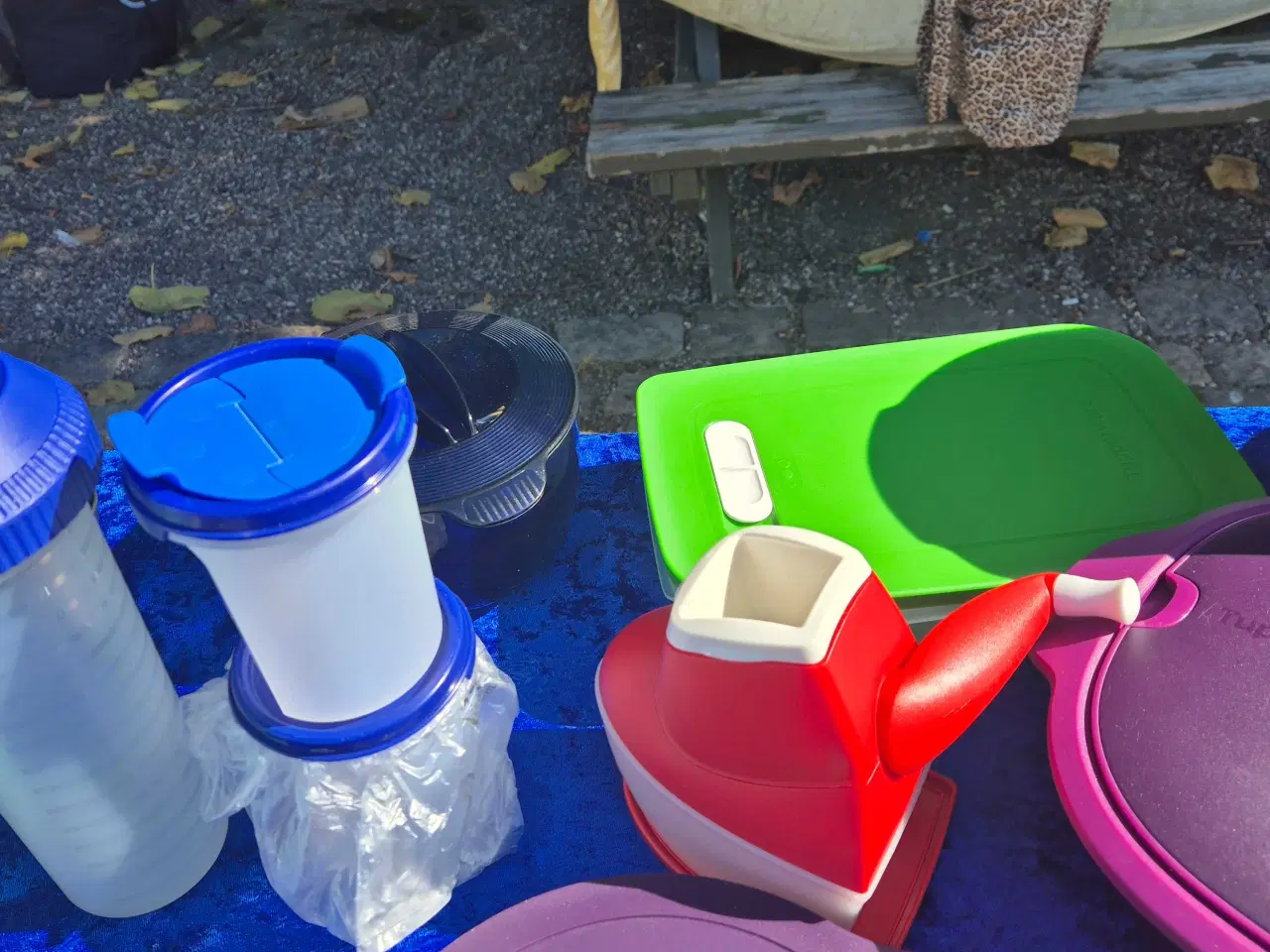 Billede 2 - 4 tasker med Tupperware 