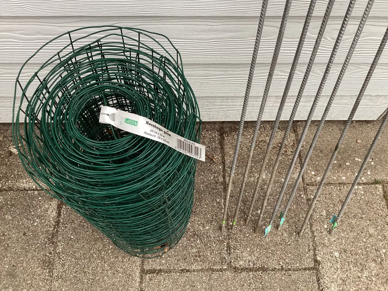 Billede 3 - Trådnet, grønt 20m med 8 stålpæle