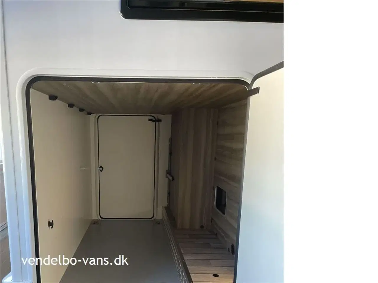 Billede 8 - 2025 - Rollerteam Kronos 281 TL FIT Enkeltsenge og stor garage - kun 6,69 M lang - kun 2,15 M bred - kun 2,85 M høj