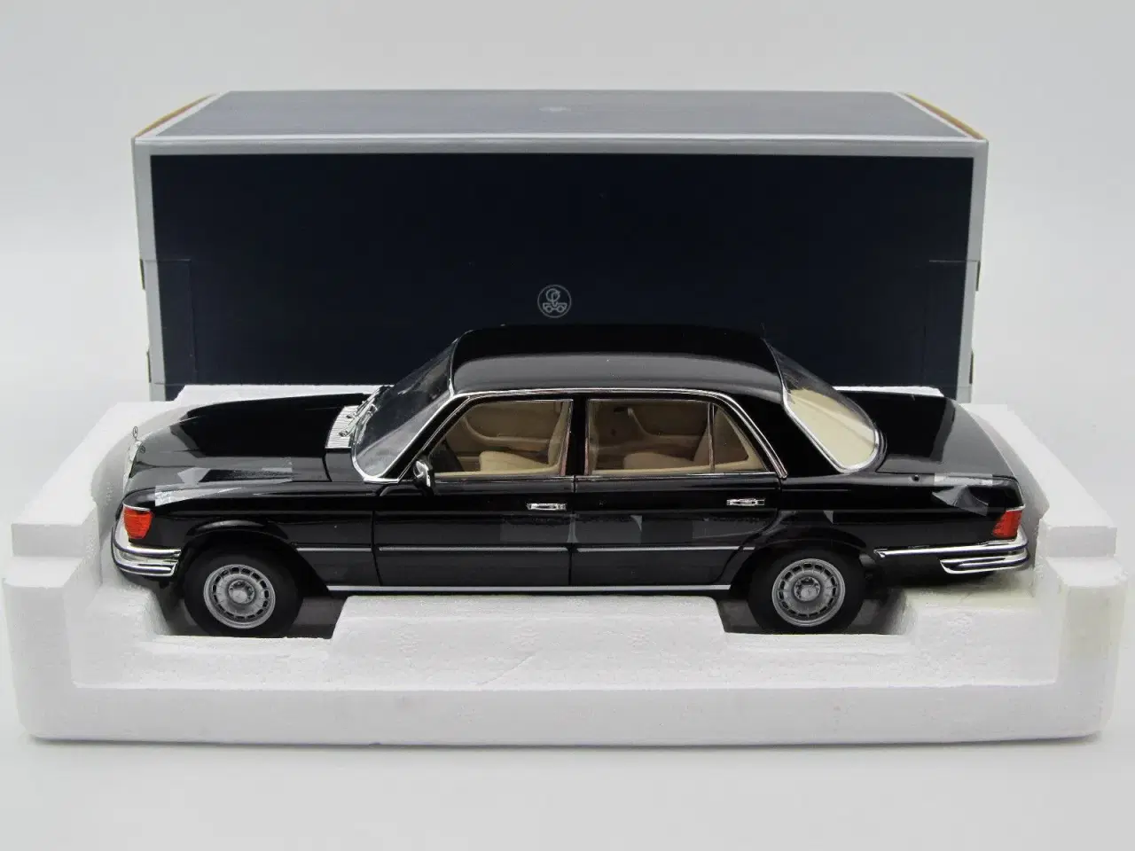 Billede 1 - 1976 Mercedes-Benz 450 SEL 6,9 W116 - 1:18