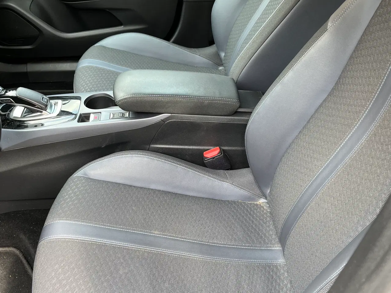 Billede 4 - Peugeot 2008 diesel automatic med garanti