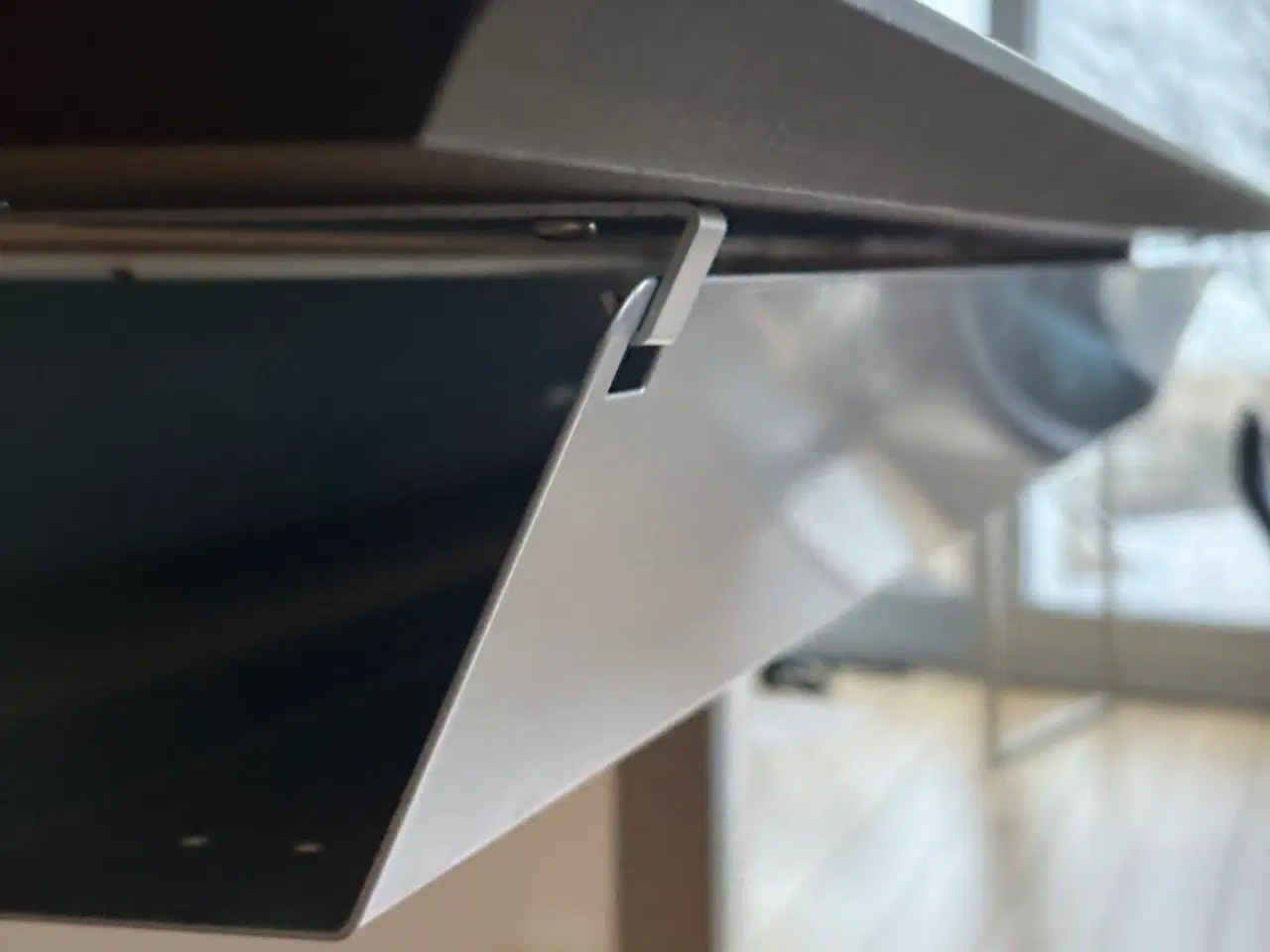 Billede 2 - Delta hæve-sænkebord - Sort linoleum 160*80